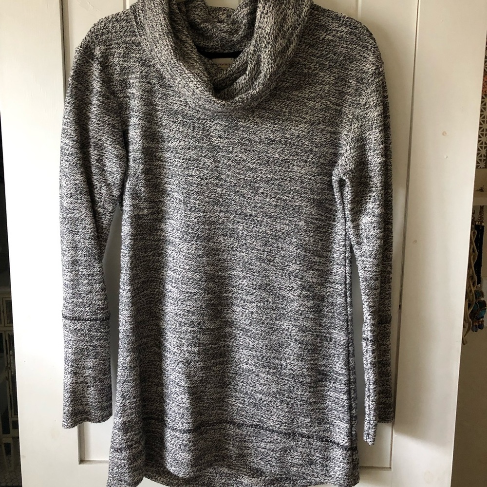 Turtle neck sweater